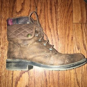 Women’s plaid lace up brown ankle boots